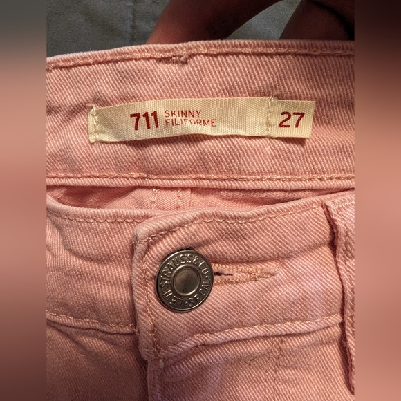Levi's 711 Skinny Jeans in Pastel Pink - Picture 7 of 7